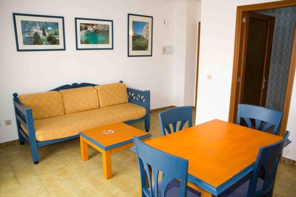 קאן פיקפורט Apartamentos Charlys Can Picafort מראה חיצוני תמונה