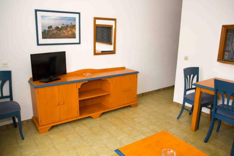 קאן פיקפורט Apartamentos Charlys Can Picafort מראה חיצוני תמונה