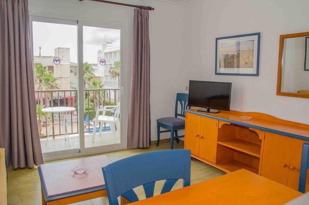 קאן פיקפורט Apartamentos Charlys Can Picafort מראה חיצוני תמונה