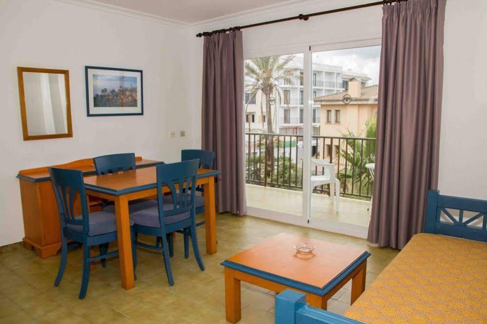 קאן פיקפורט Apartamentos Charlys Can Picafort מראה חיצוני תמונה